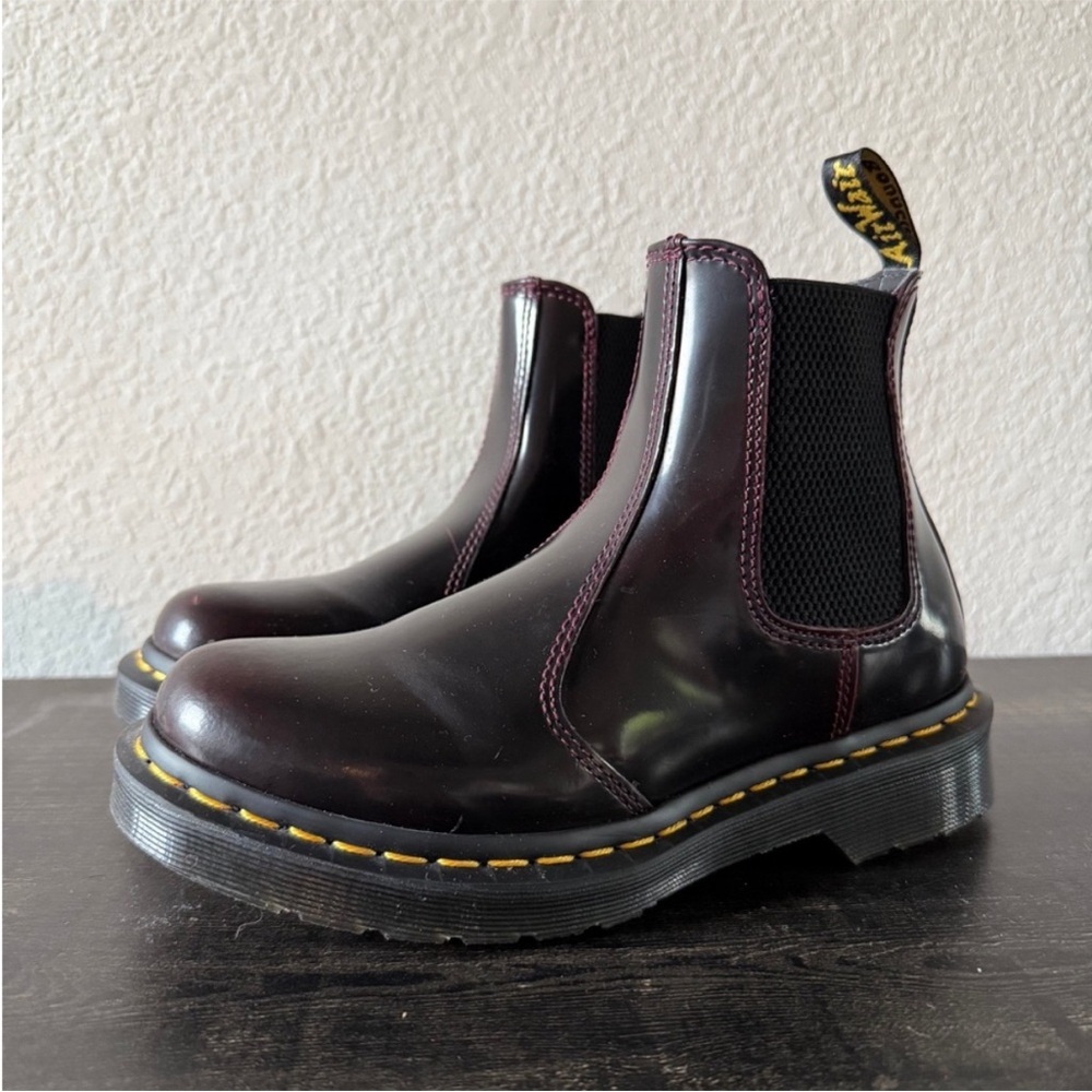 Dr Martens 2976 Chelsea Boots in Cherry